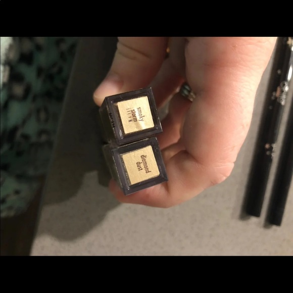 Stila makeup set - Picture 3 of 3